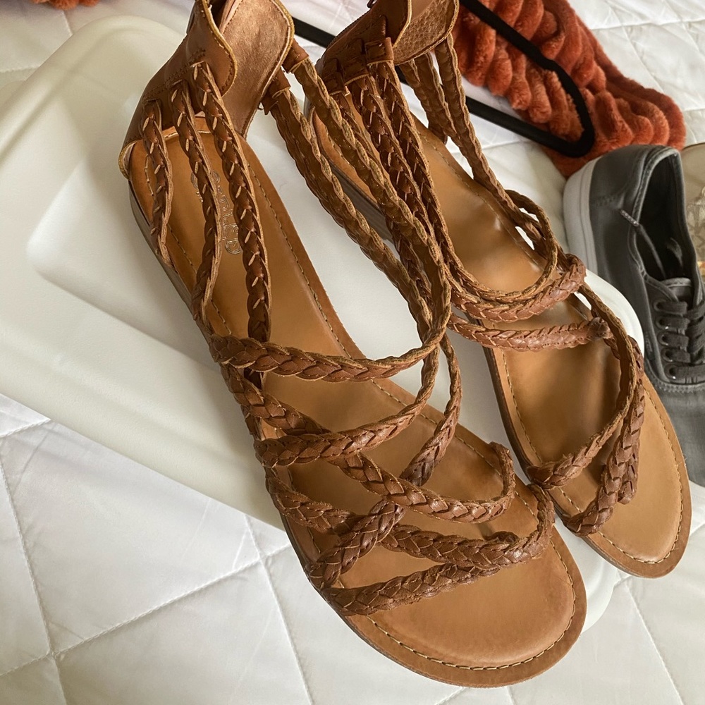 TAN CARLOS SANDALS